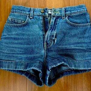 🇺🇸 American Jean Shorts - Classic Denim Style